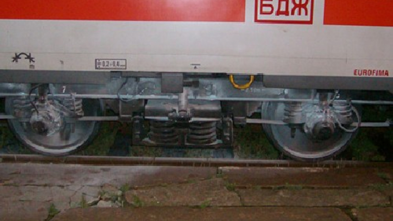 Товарен влак дерайлира край Видин