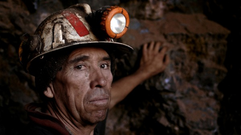 Спасиха почти половината миньори в Чили