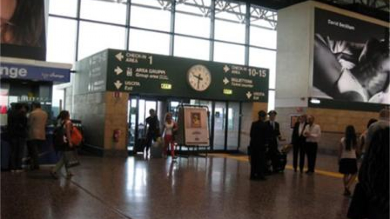 Българин е задържан на летище в Милано заради гавра с деца в тоалетна 