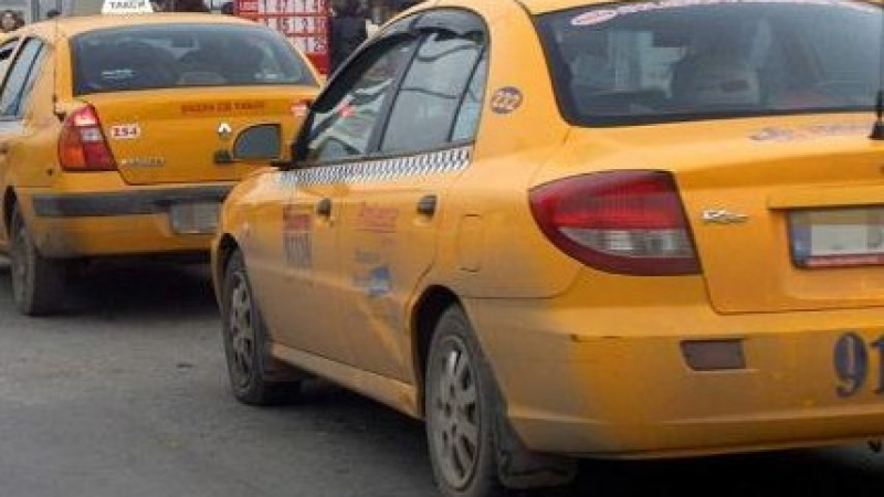 Варненските таксиджии на протест 