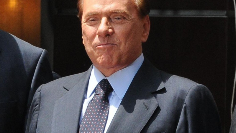Започна разследване срещу Берлускони заради Мишел Бонев