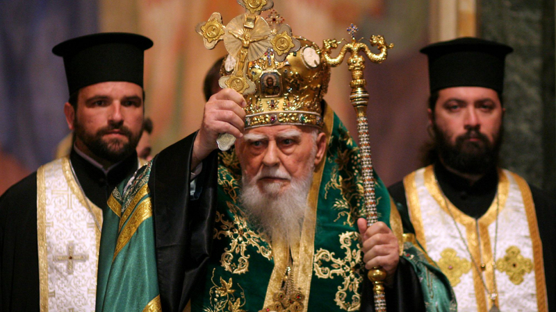 Да влезем обновени в новия годишен кръг пожела патриарх Максим на българите