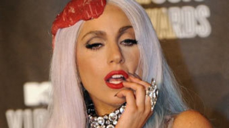 Лейди Гага шокира с нова фотосесия (СНИМКИ)