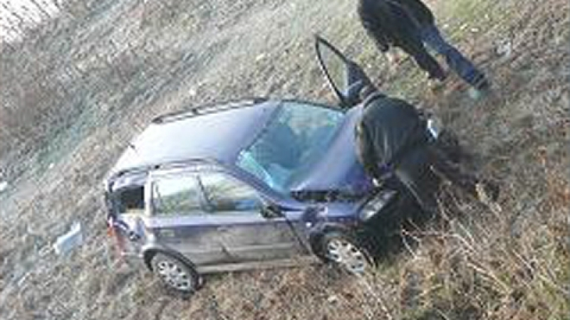 Дама падна с колата си от мост в Марица