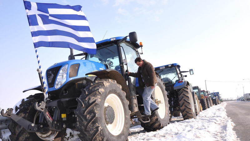 Гръцки фермери пак заплашват с блокади 