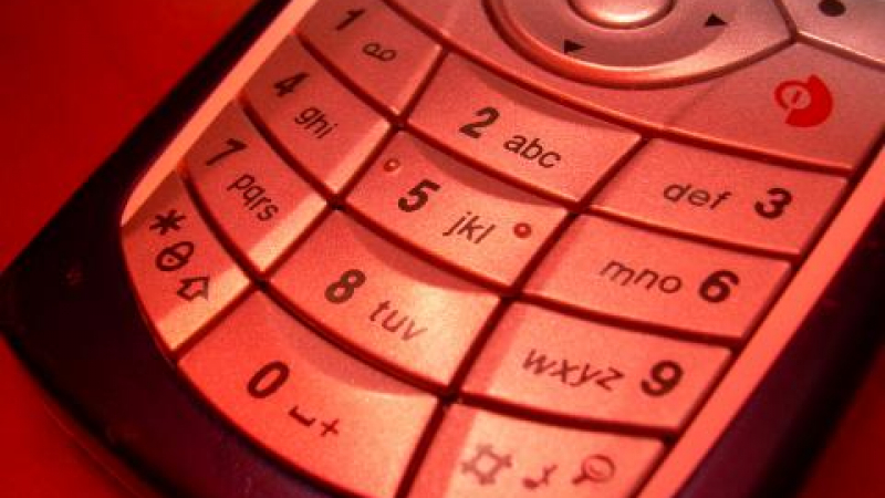 Двумесечни предизвестия за клиентите от мобилните оператори, че договорите им изтичат