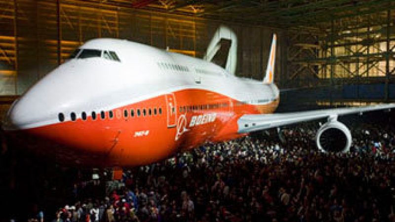 Boeing представи най-дългия въздушен лайнер в света