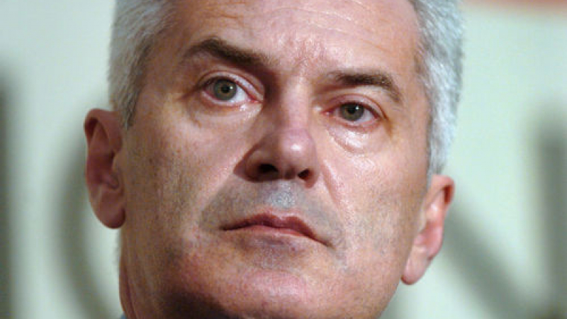 Волен Сидеров: Шефът на БНР трябва да подаде оставка, ако защитава Лили Маринкова