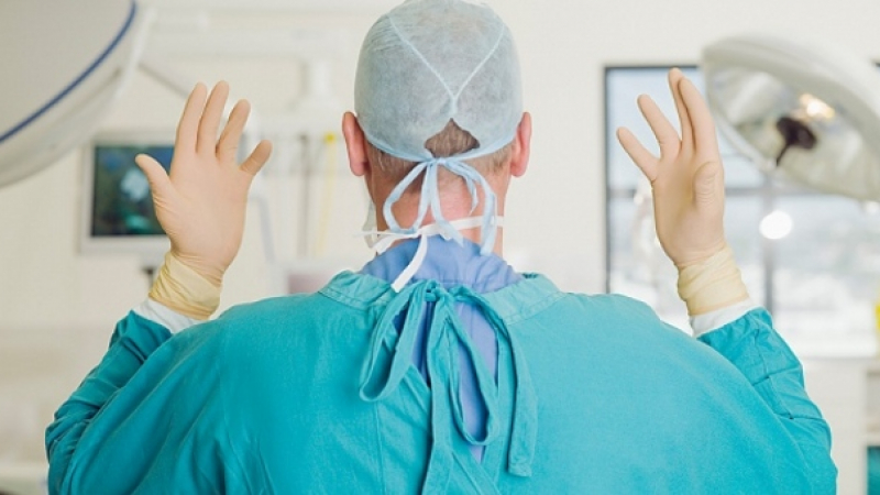 Пациентски организации искат оставката на две шефки заради отказани трансплантации