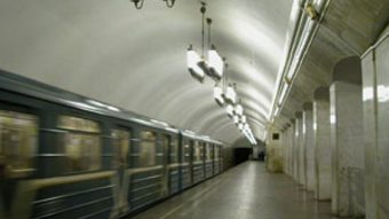 В московското метро арестували мъж със следи от хексоген по дланите