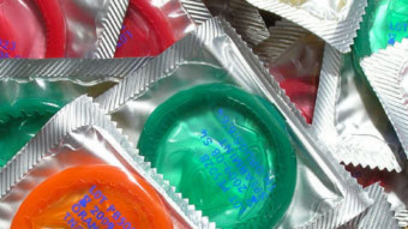 В Малайзия арестували крадците на 726 хиляди специални презерватива