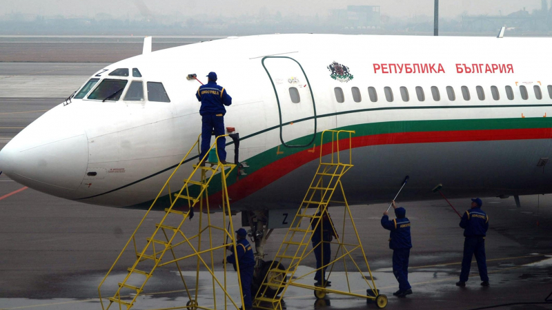 Бойко праща самолета да прибере българите от Либия