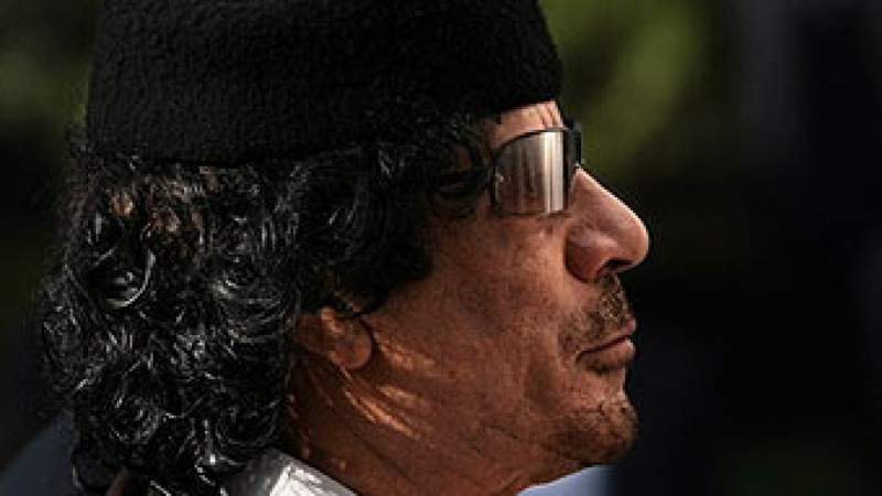 Либийски дипломати скъсали отношения с Кадафи