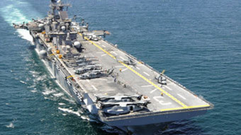 Американски бойни кораби се насочиха към Либия
