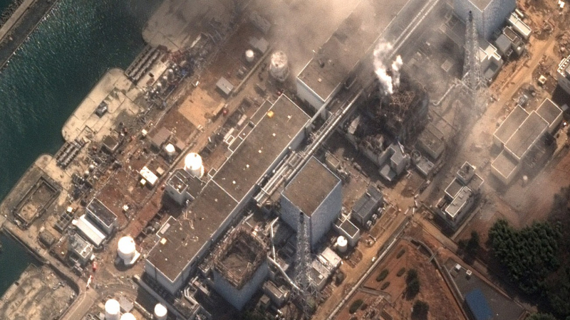 Фукушима: Пушек от четвърти реактор, радиацията се понижавала