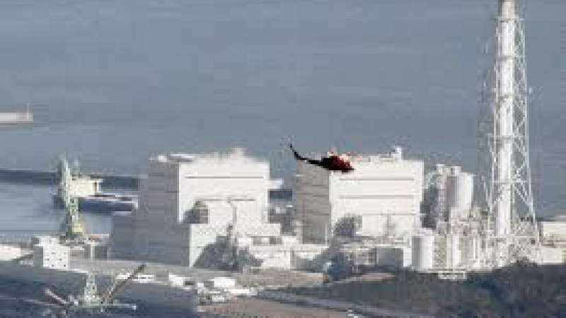 Армията възобнови обливането на трети реактор във Фукушима