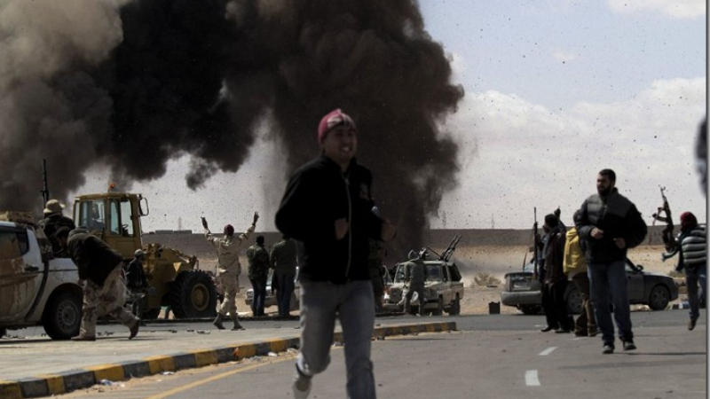 Танковете на Кадафи превзеха Мисрата