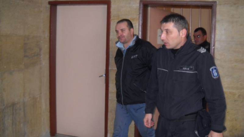 Внесоха обвинителния акт срещу Точев, който намушка футболиста Иво Максимов