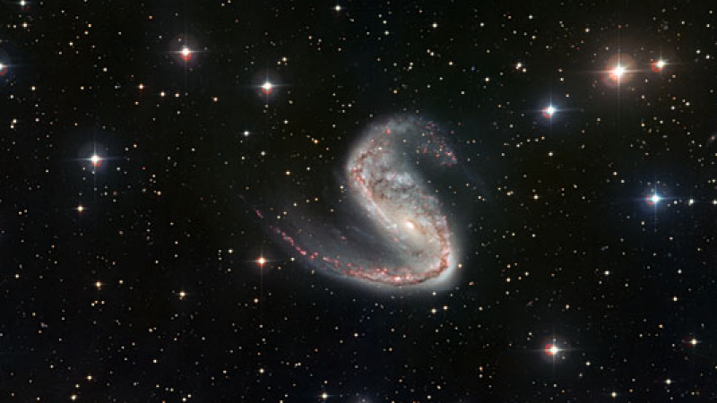 "Хъбъл" засне гигантски "фойерверки", даващи яснота за зараждането на Вселената