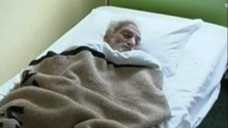 Дядо изоставен в болница, защото не давал пари на близките си