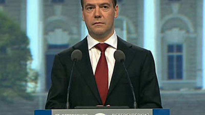 Медведев ще руши вертикалата на властта в Русия