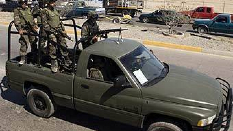 Мексиканската армия заменила полицията в 22 града край границата с Тексас