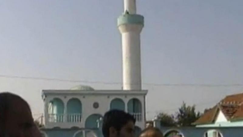 Квартал в Пазарджик скочи срещу джамия