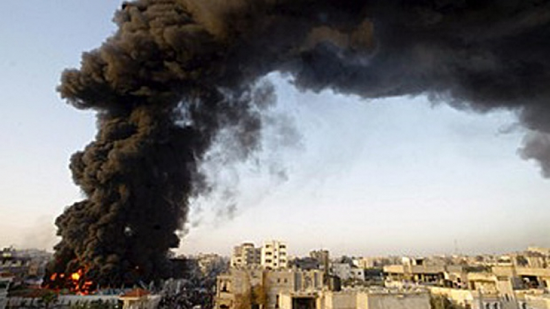 Израел удари 100 обекта в Газа