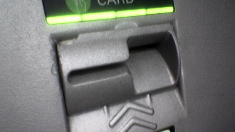 Вирус кара банкомати да повръщат парите