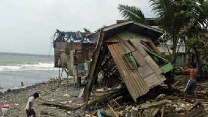 Тайфун отнесе жена на 900 км от дома й (СНИМКИ)