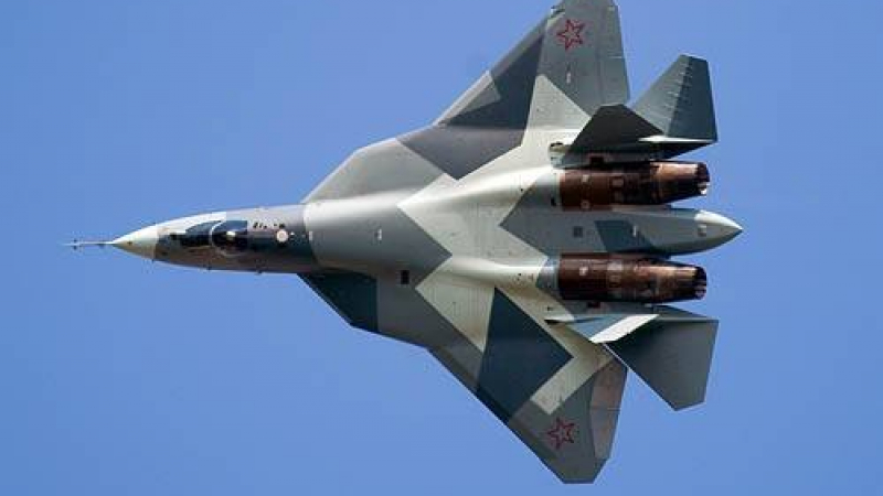 Американските изтребители F-35 атакуват руските Т-50