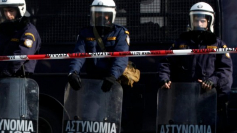 Заложническа драма в гръцки затвор
