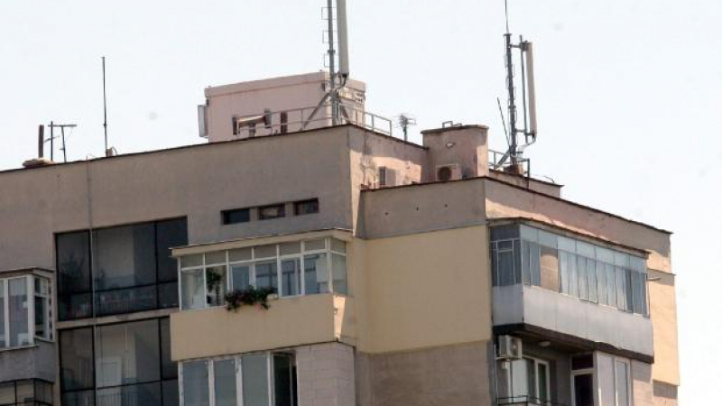 Половината от GSM антените в София незаконни