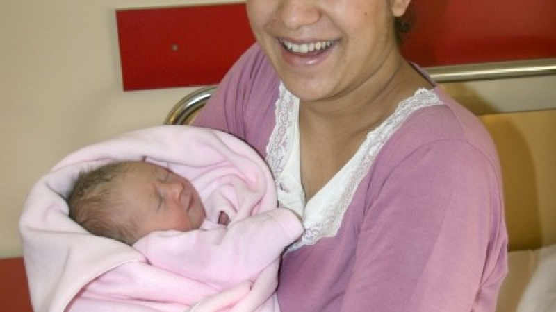 Първото бебе на Пловдив ­е 900-грамово момче
