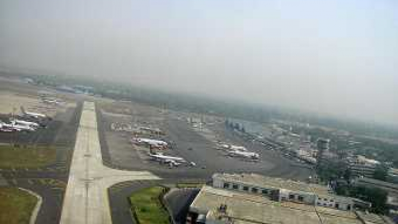 На летището в Делхи избухна голям пожар