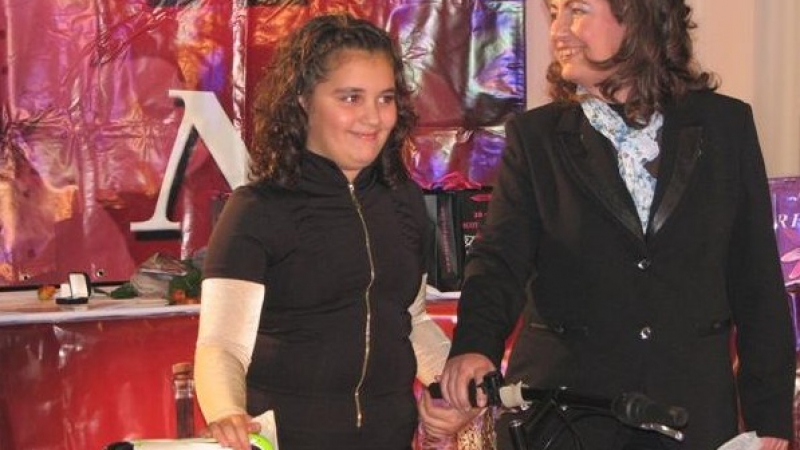 Бойко играе шах с 10-годишната шампионка Вики