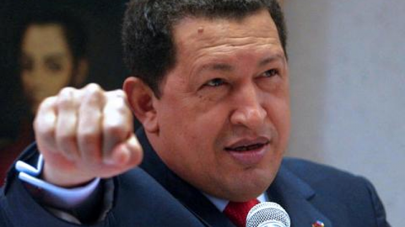 Уго Чавес ще национализира банки