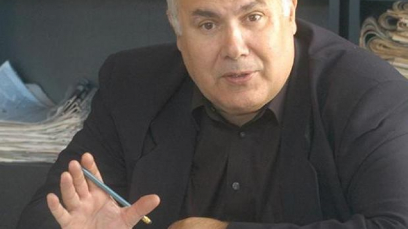 Костадин Чакъров: Борисов и Станишев бяха на изборите като гладиатор срещу евнух