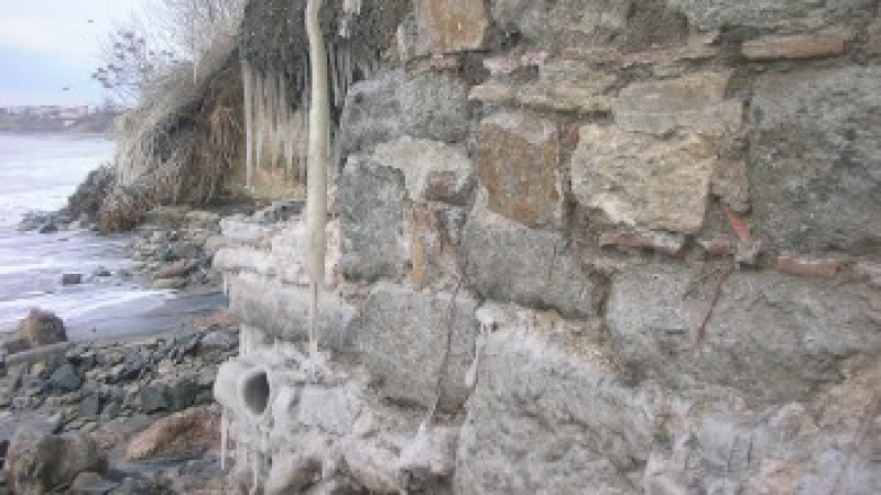 Морската стихия откри римска постройка в Сарафово
