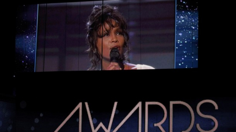Молитва за Уитни на наградите “Грами”