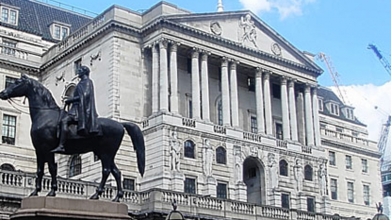 Bank of England налива 50 млрд. паунда в английската икономика