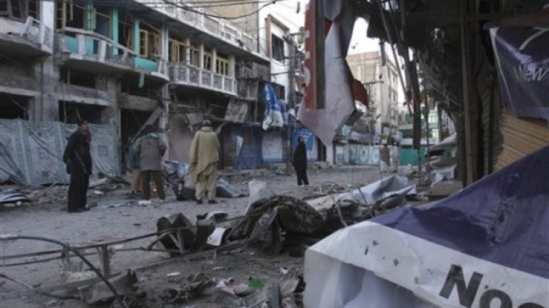 Камикадзе уби 25 и рани 50 души в Пакистан