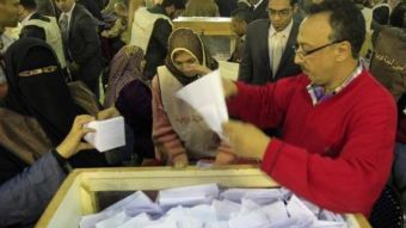 Ислямистите спечелиха изборите за горна камара на парламента в Египет
