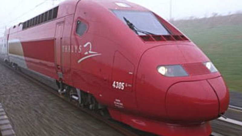 480 пътници блокирани в повреден скоростен влак Амстердам-Париж