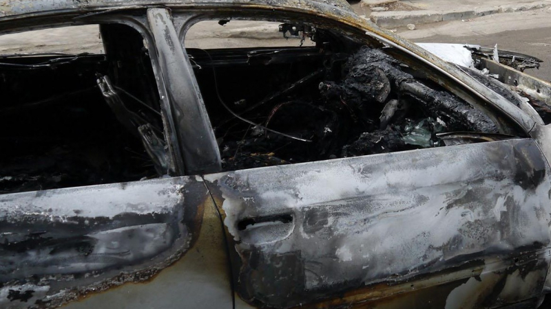 Две коли изгоряха в Бургас 