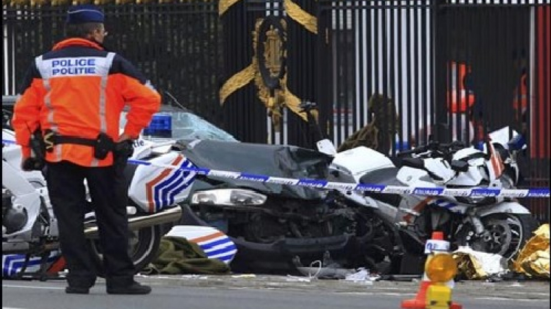 Камикадзе удари полицейски ескорт на белгийския крал 