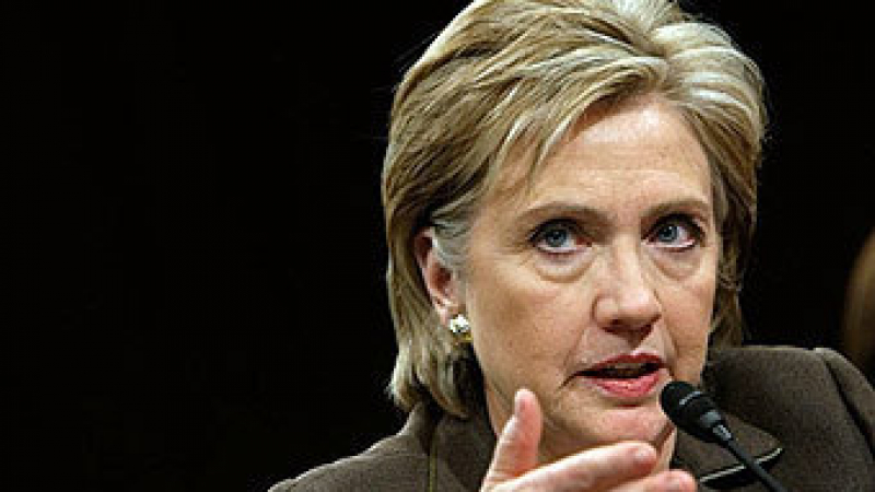 Джулиан Асанж: Хилари Клинтън е организирала преврата срещу Кадафи в Либия, за да задоволи политическите си амбиции