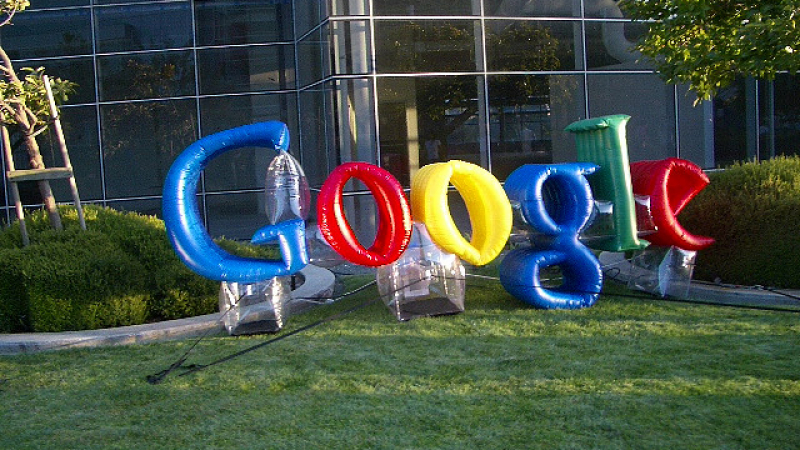 Гугъл обновява търсачката си, за да отговаря на въпроси