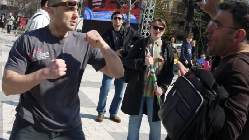 Нападение срещу сирийския протест в София