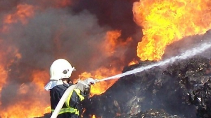 Жена пострада при пожар в Севлиево